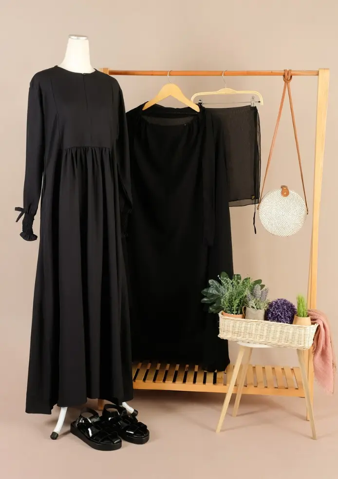 Balqis Series Black Modest-Wear Collection verified product photo 1