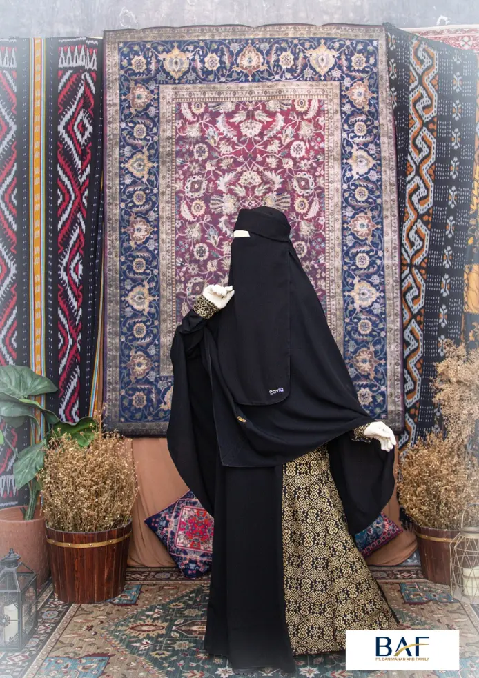 Huriyah Series Black & Gold Modest-Wear Collection verified product photo 1