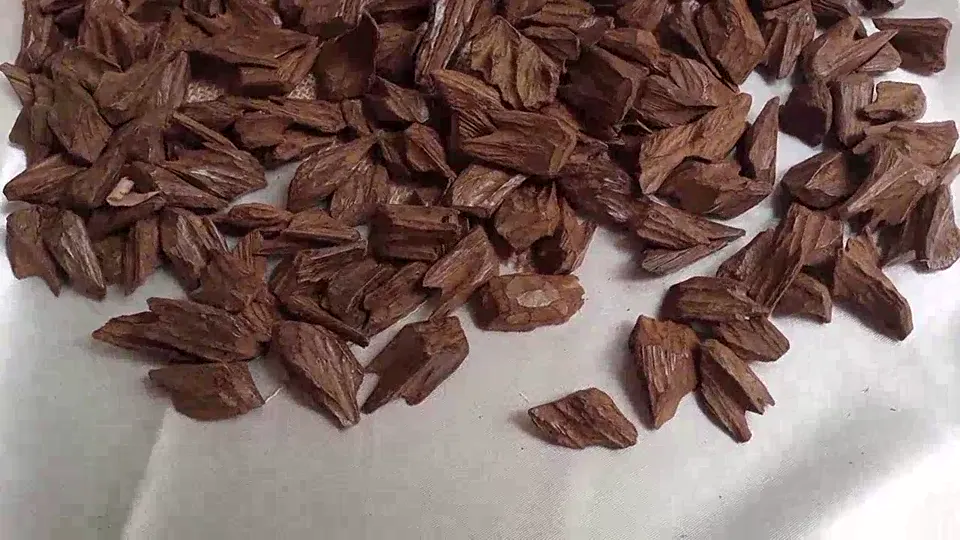 Indonesian Agarwood – Small Irregular Chips video cover